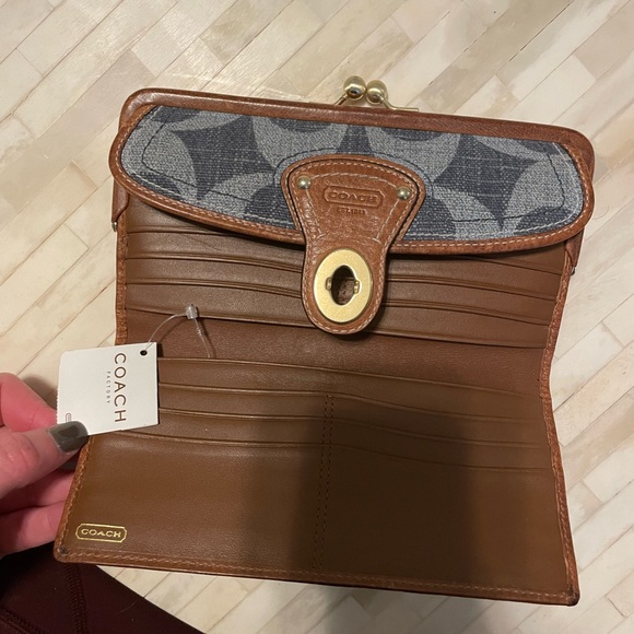 SOLD Coach Wallet - Picture 5 of 11
